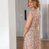 Geblümtes Sommerkleid mit V-Ausschnitt - Sunny – Bild 4