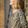 Gepunktete Bluse mit Rückenschleife - Mia – Bild 6