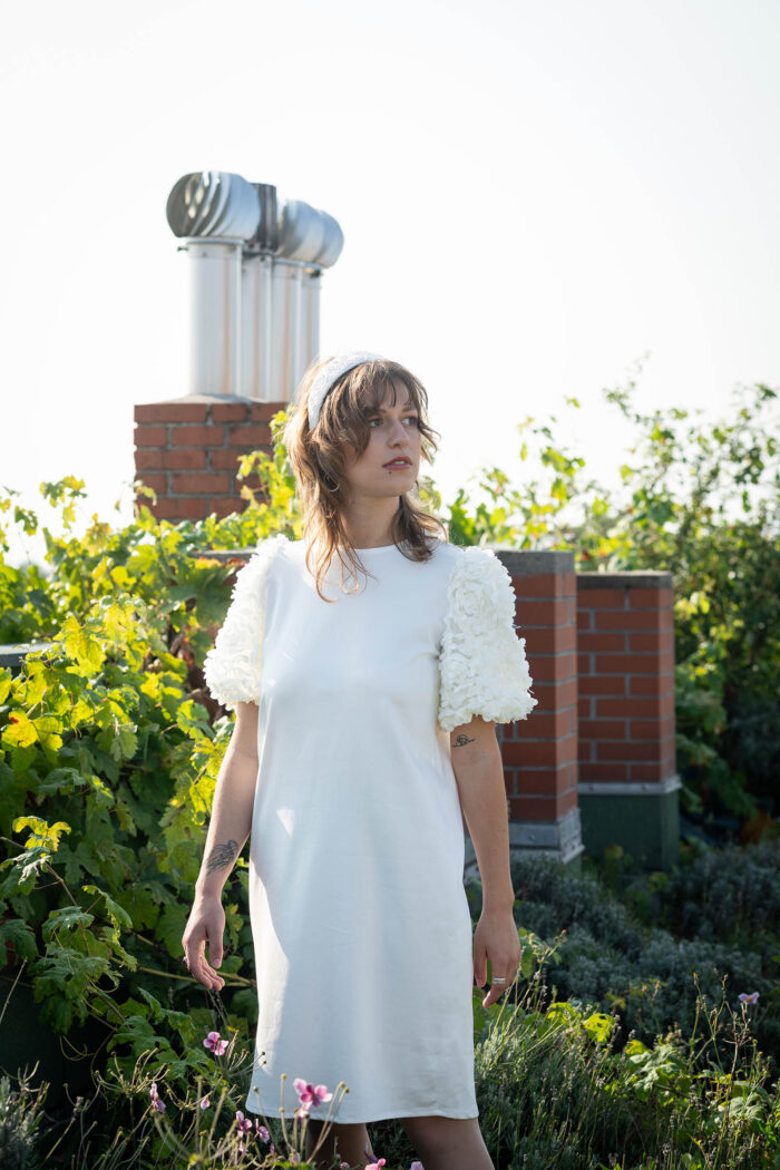 Kurzes, modernes Brautkleid in A-Linie – CHLOÉ – Bild 9