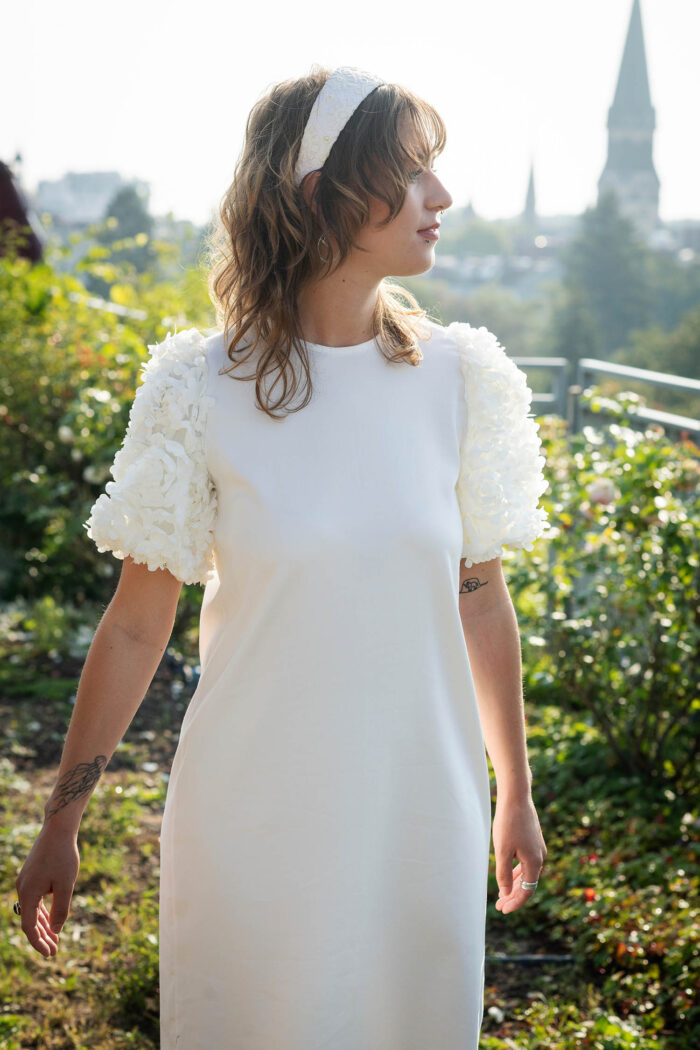 Kurzes, modernes Brautkleid in A-Linie – CHLOÉ – Bild 5