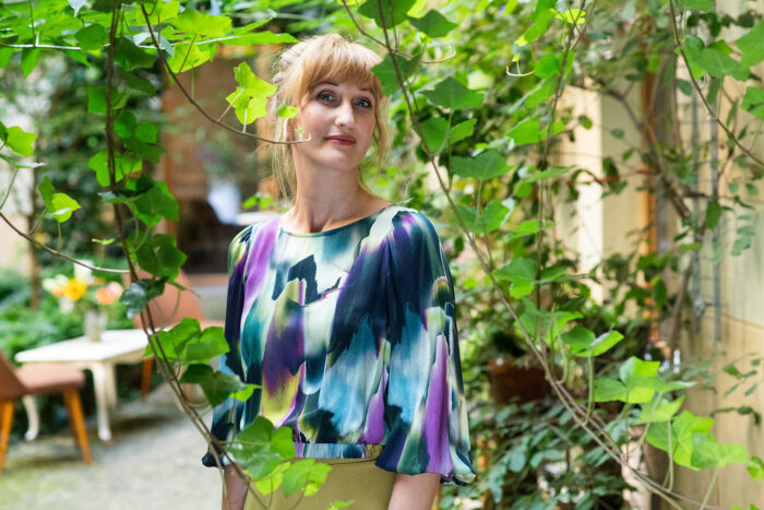 ELEGANTES CROPPED TOP – LYKKE – Bild 5