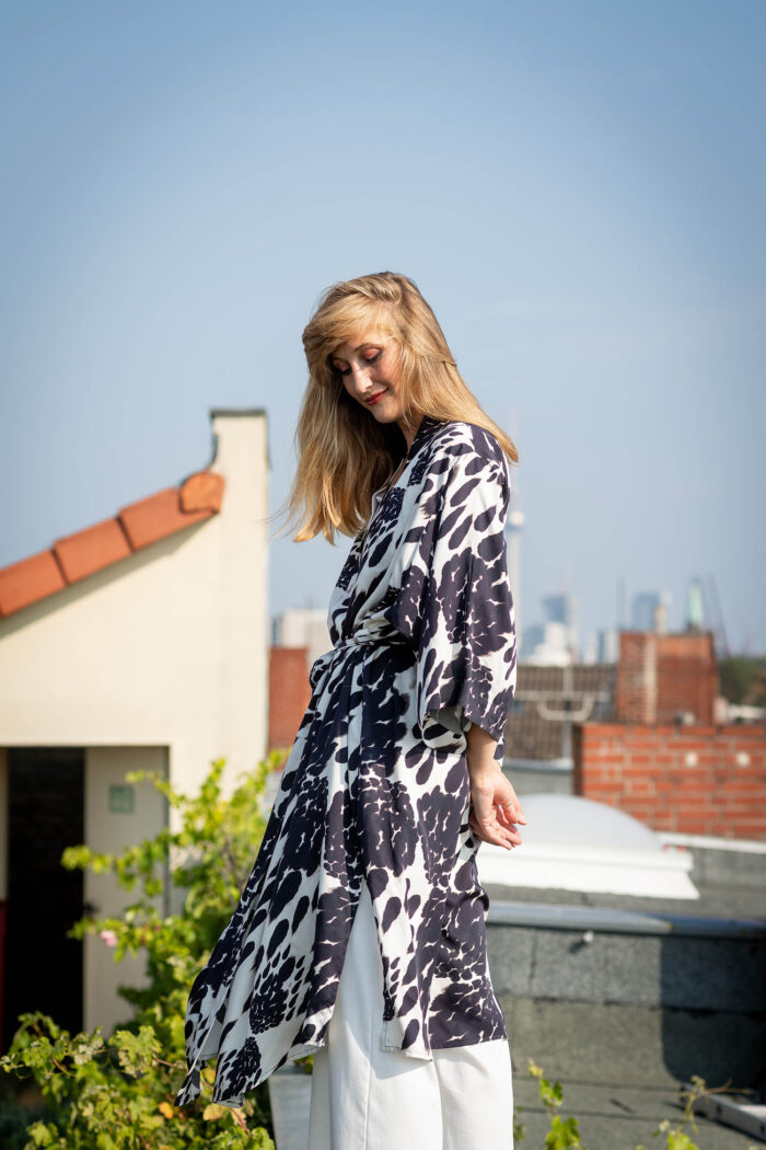 Langer, luxuriöser Kimono  - Aiko – Bild 7