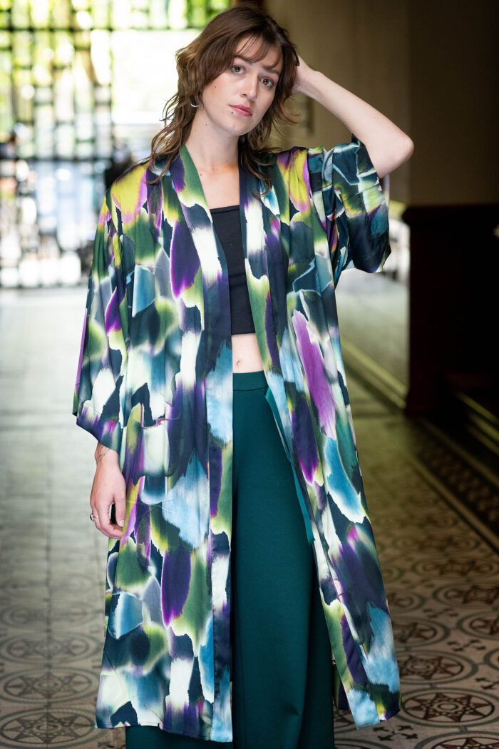 LANGER, LUXURIÖSER KIMONO – AIKO – Bild 2