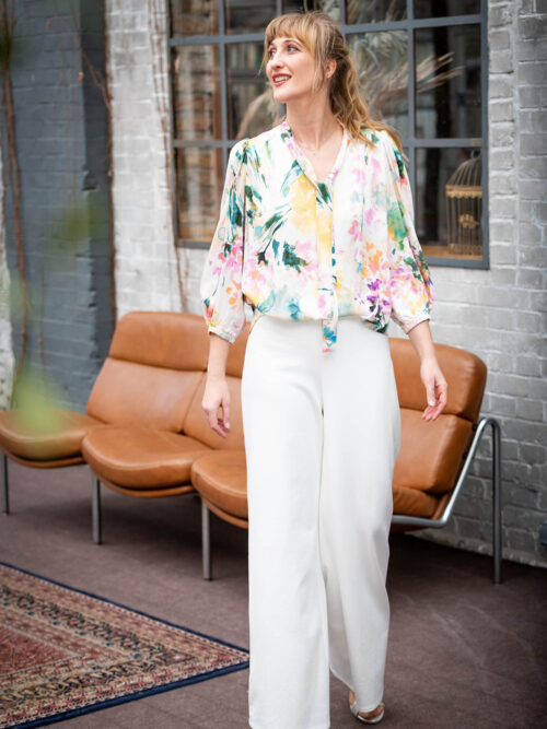 ELEGANTE BLUSE MIT WEITEN ÄRMELN – JUDY