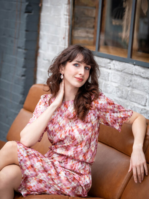 Tailliertes Kleid Lara mit weiten Ärmeln - Lara