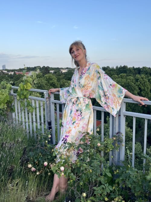 Langer, luxuriöser Kimono  - Aiko